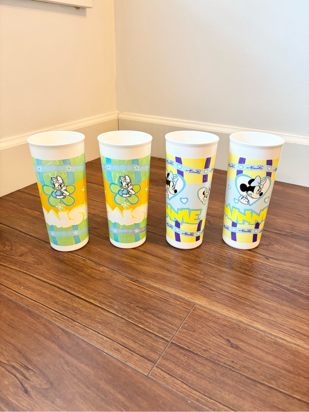 Vintage Disney Tupperware Tumbler Cups - set of 4 Minnie and Daisy